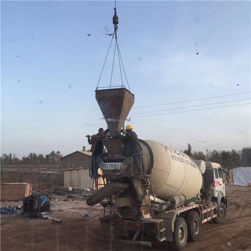 右玉县“精准瞄准”—— 吊车的 “定位导航” 技术